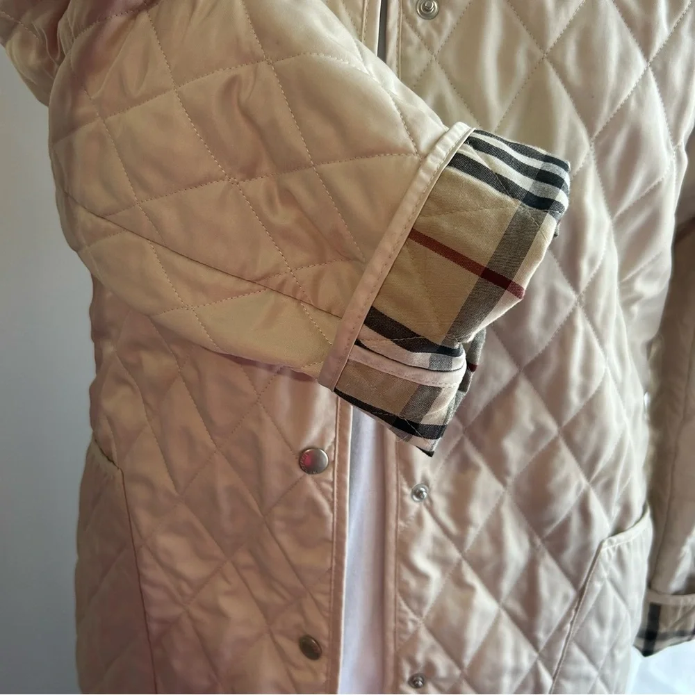 BURBERRY LONDON Diamond Quilted Coat - Picture 8 of 10